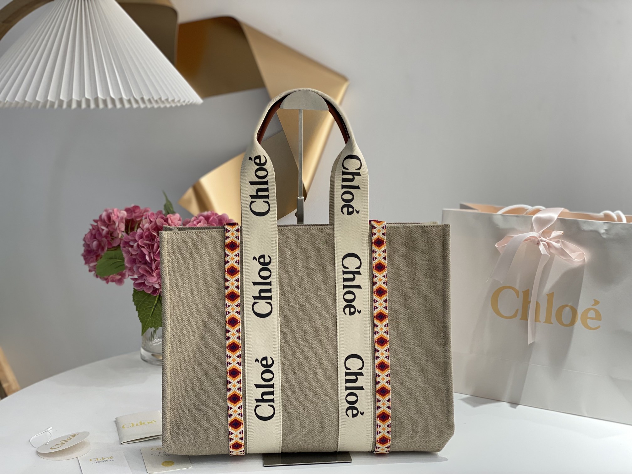 Chloe Large Woody Tote Bag In Linen